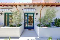 Studio Lit King-Size Deluxe