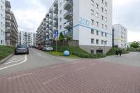 Atmospheric Apartment in Szczecin with a Charming Balcony from Noclegi Renters - B&B