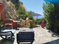 Small and practical No2 - Bed and Breakfast Límni