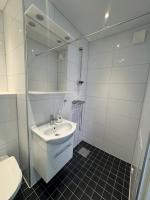 Privat & modern lägenhetshus med egen ingång! - B&B Fjälkinge