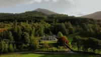 Traditional Highland lodge restored in the spirit of rural living, set in a wild landscape - NATURE ADVENTURE NURTURE - B&B Pitlochry