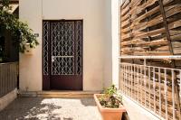 Amazing House with Jacuzzi and Huge PVT Garden - B&B Athens