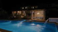 Villa Kalista Istriana for 10 people with private pool & sea view - Chambres d'hôtes Gajana