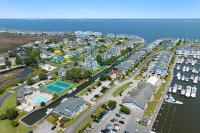 Slip 111 - B&B Manteo