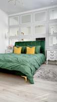 Luxury Emerald Apartments - B&B Irpin'