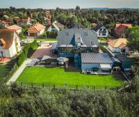 Peter & Roza Modern Apartmanház **** - B&B Balatonmáriafürdő