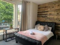155 Studio 1 - Uplands - Bed and Breakfast Swansea