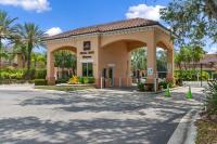 Beautiful 3 Bedroom Villa with Private Hot Tub, 10 mins to Disney! - Chambres d'hôtes Kissimmee