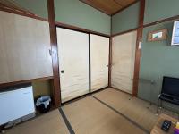 Japanese-Style Room