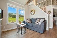 The Fluffy Cow - BRAND NEW 1 BD CABIN - B&B Custer