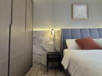 Deluxe Queen Suite