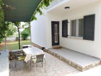 Villa Rosa with yard and children's playground - B&B Vabriga