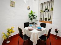 Pasaje de los Azahares - B&B Sevilla
