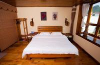 Kamer met Queensize Bed en Balkon