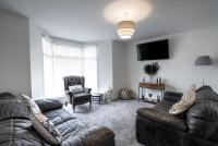 5-Bed Home Near Swansea Stadium - Chambres d’hôtes Swansea