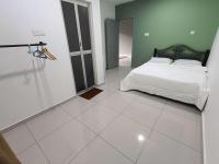 modern house Liazara homestay - B&B Muar town
