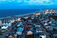 The Salty Oyster - Amazing Deck and Short Walk to beach - B&B Hampton