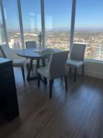 The Daisy Bright 2BR Stay in Downtown San Diego - Chambres d’hôtes San Diego