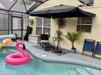 Luxurious 3BR Getaway Heated Pool, Golf & Theme Parks - B&B Haines City