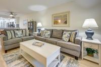 Coastal Escape: Walk to Beach & Resort Pool - B&B Myrtle Beach
