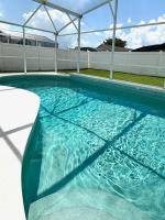 Family Home, Near Disney-Private pool, Spacious 3BR Retreat - Chambres d'hôtes Orlando