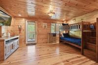Smoky Nights is an enticing retreat just minutes from the Pigeon Forge Parkway! - Chambres d'hôtes Sevierville