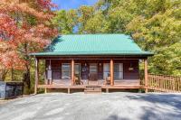 Dog Friendly, Quiet Chalet, Hot Tub, Fireplace - Bed and Breakfast Sevierville