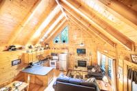 Pigeon Forge Cabin Hot Tub, Games & Mountain View - B&B Pigeon Forge