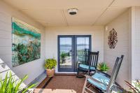Puget Sound Views: Des Moines Apt w/ Patio - Chambres d'hôtes Des Moines