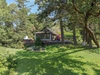 Luxe Beachfront, Hot Tub, Kayaking, Walk to Town - B&B Eastsound