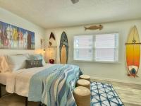 Beachfront with heated pool, 60 seconds to beach - B&B Cocoa Beach