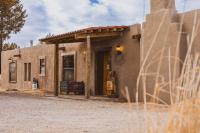 Casita Mistica A Southwest Adobe Field Home - B&B