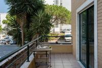 Bright Studio with Balcony in Central Cascais - B&B Cascais