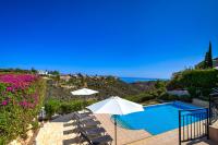 4 bedroom Villa Helidoni with private infinity pool, Aphrodite Hills Resort - B&B Kouklia