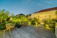 Casa Hugo2 3BR Luxury Oasis in Central Canggu - B&B Tambakboyo