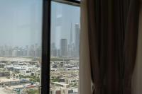 TRPS - Azizi Riviera 23, Al Meydan - 2BR Elegant Apartment with Access to Premium Amenities - Chambres d'hôtes Dubaï