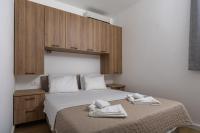 One Bedroom Apartment with Balcony with Sea Side View