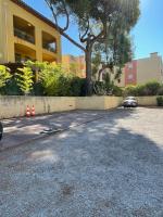 Élégant T3 neuf, 6 pers, clim, balcon, pkg gratuit, 5 min du Port - B&B Sanary-sur-Mer