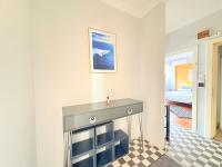 Gorgeous New Apartment in Cihangir 2BR, 2AC, Lift - B&B Istanbul