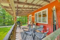 Less Than 8 Mi to Gore Mountain! Family Cottage with Porch - B&B Bakers Mills