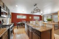 Family-friendly 5br W Luxury Spa & Patio Bbq - Bed and Breakfast Arvada