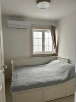 Appartamento con 2 Camere da Letto, Terrazza e Vista Mare