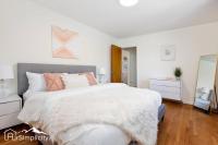 Modern Retreat W Retro Games & Hammock - B&B