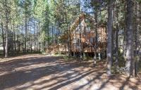 Tall Pines Lodge - Snowy Winter Escape -Hot Tub - B&B Island Park