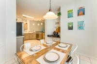 Walk to Tower Lake: Family Home in Gated Community - Chambres d'hôtes Haines City