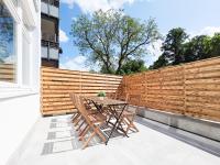 Tolstov Apartments - 3 Room Apartment - Kitchen - Dining Room - Terrace - 25 min to Messe DUS - B&B Düsseldorf