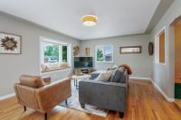 Spacious home w hot tub & fire pit - B&B Denver