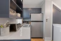 Sunny retreat w balcony steps from French Quarter - Ferienwohnung New Orleans