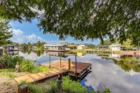 5 Mi to Downtown Morgan City Waterfront Retreat - B&B