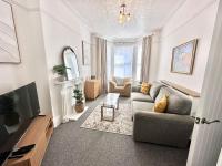 Stylish 3 Bed Home Near Oxton Village & Liverpool - Ferienwohnung Birkenhead